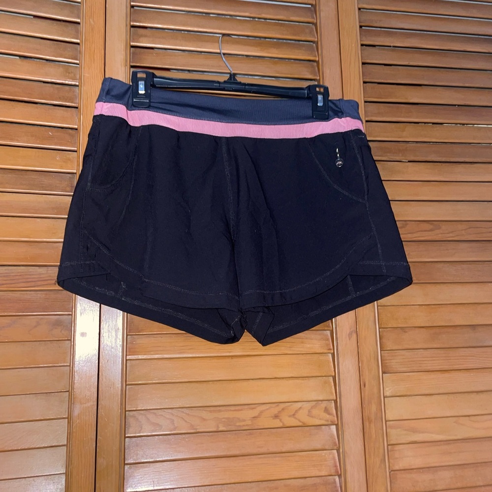 Women Shorts Size L